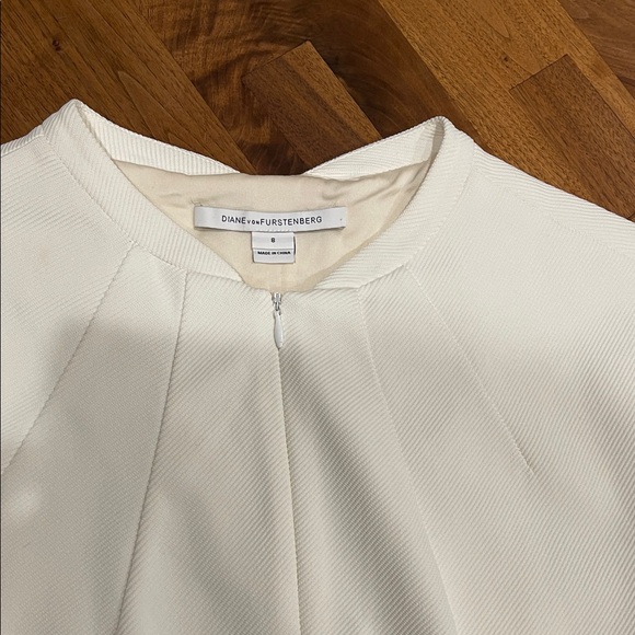 DVF Silk White Dress - Picture 2 of 8